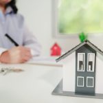 証券会社を選択するときに重要になる2つのポイントを比較する